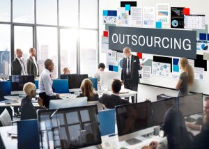 regulasi outsourcing